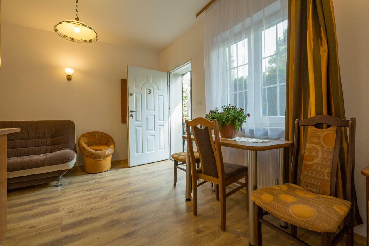 Apartamenty Na Skarpie Debina  Extérieur photo